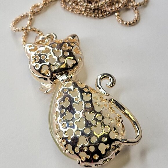 Cat Shaped Crystal Pendant - Picture 4 of 12